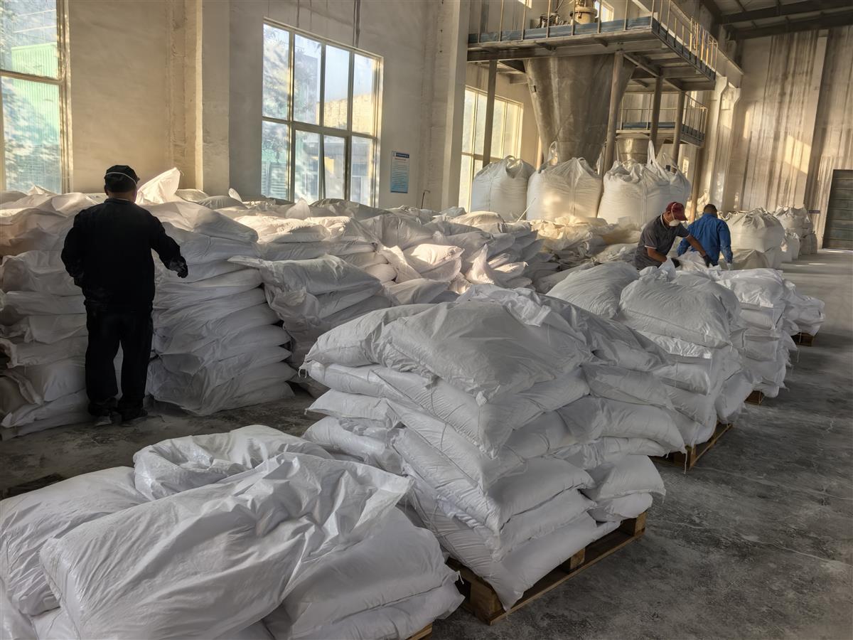 White zircon silica fume bagging workshop